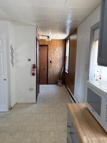 363 Garretson Avenue, Perth Amboy, NJ 08861