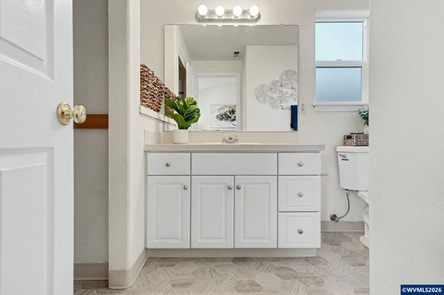 735 22nd Av NW, Salem, OR 97304