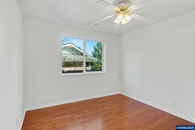 735 22nd Av NW, Salem, OR 97304