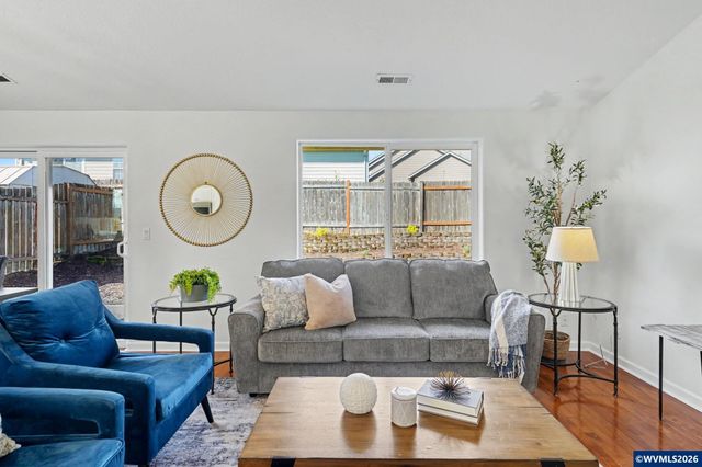 735 22nd Av NW, Salem, OR 97304