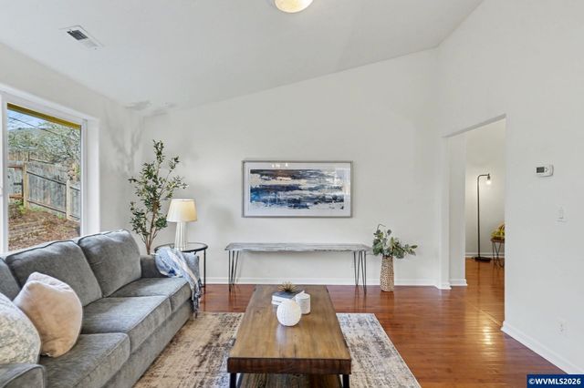 735 22nd Av NW, Salem, OR 97304