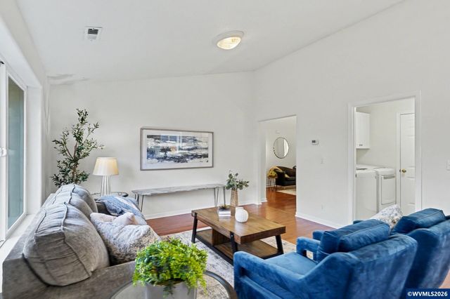 735 22nd Av NW, Salem, OR 97304