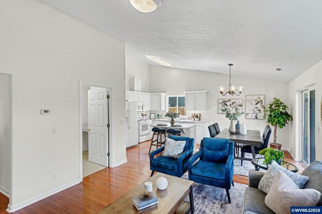 735 22nd Av NW, Salem, OR 97304