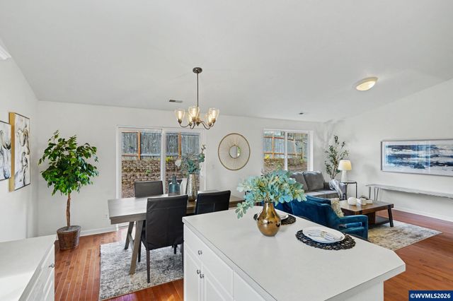 735 22nd Av NW, Salem, OR 97304