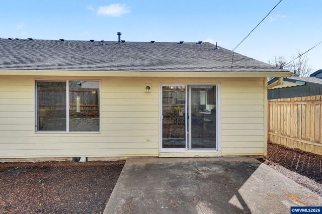 735 22nd Av NW, Salem, OR 97304