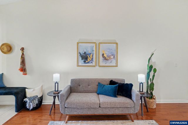 735 22nd Av NW, Salem, OR 97304