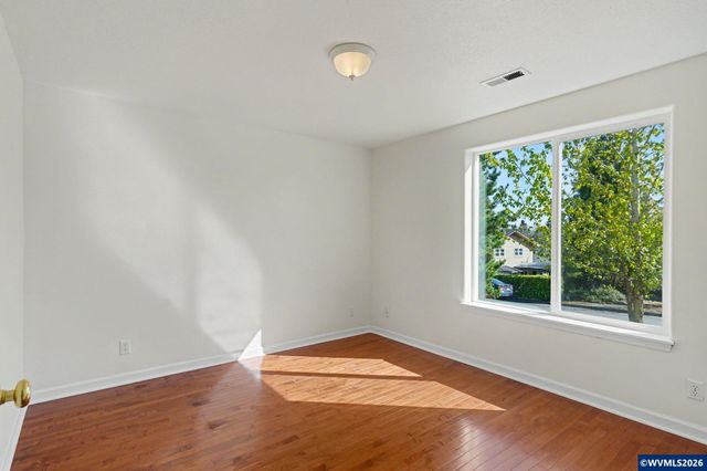 735 22nd Av NW, Salem, OR 97304