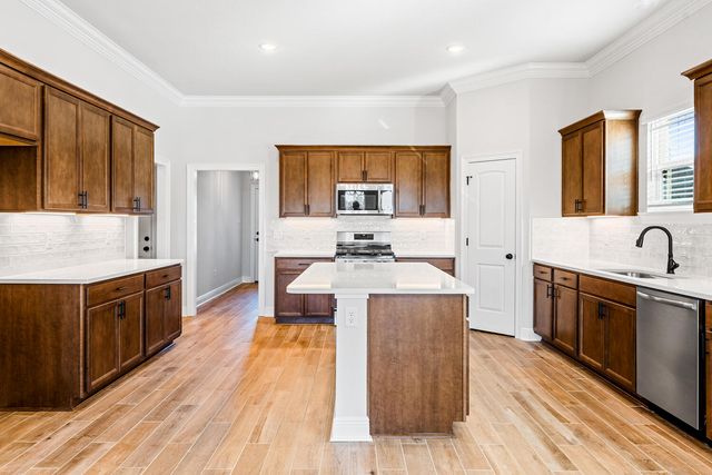 158 Bon Ami Drive, Freeport, FL 32439