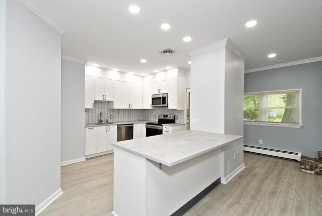 137 B S 3RD ST, Telford, PA 18969