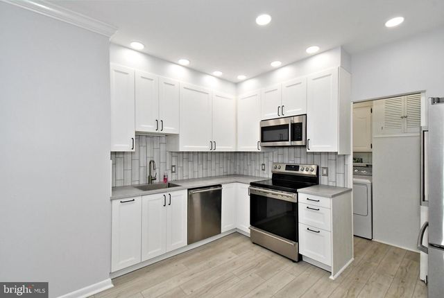 137 B S 3RD ST, Telford, PA 18969