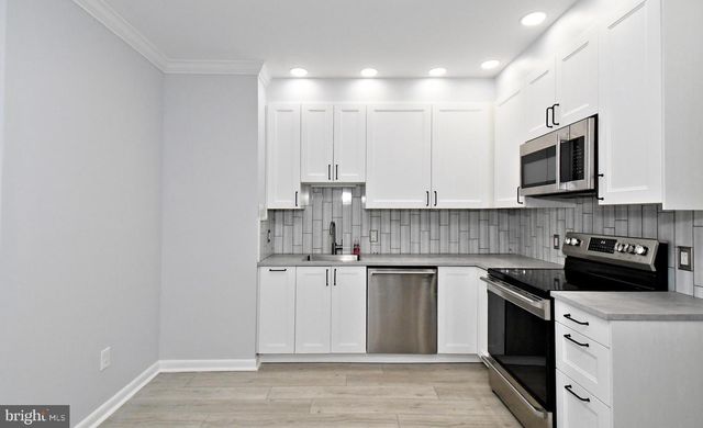 137 B S 3RD ST, Telford, PA 18969