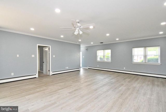 137 B S 3RD ST, Telford, PA 18969