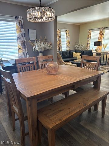 1111 Colonial Boulevard NE, Canton, OH 44714