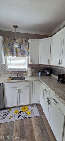 1111 Colonial Boulevard NE, Canton, OH 44714