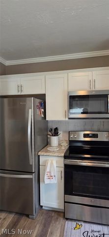 1111 Colonial Boulevard NE, Canton, OH 44714