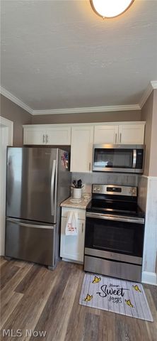 1111 Colonial Boulevard NE, Canton, OH 44714