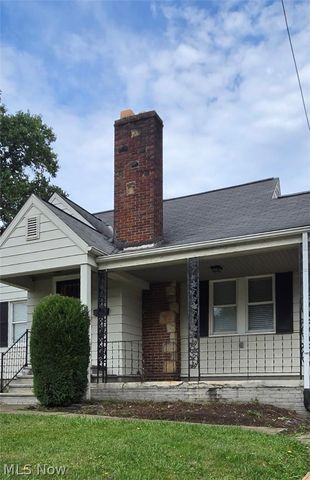 1111 Colonial Boulevard NE, Canton, OH 44714