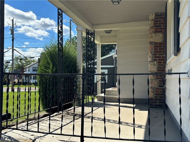 1111 Colonial Boulevard NE, Canton, OH 44714