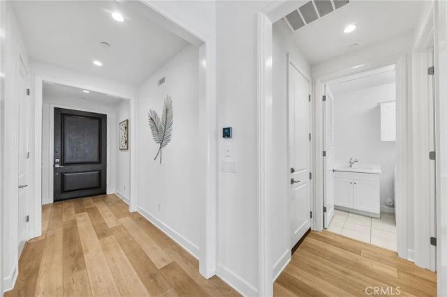 67 Runner, Irvine, CA 92620