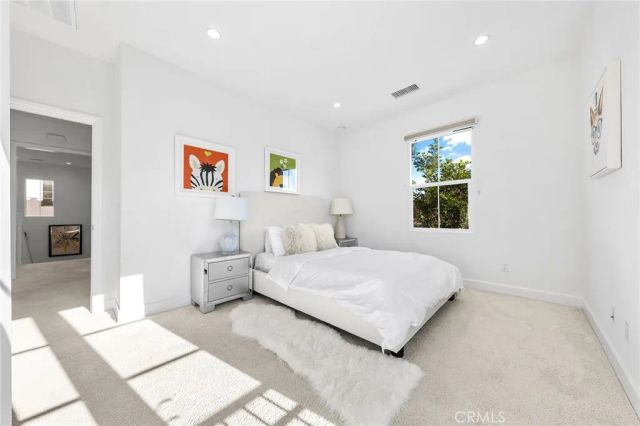 67 Runner, Irvine, CA 92620