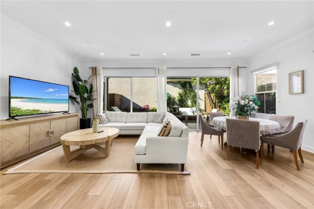 67 Runner, Irvine, CA 92620