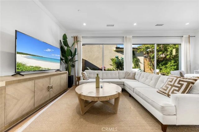 67 Runner, Irvine, CA 92620