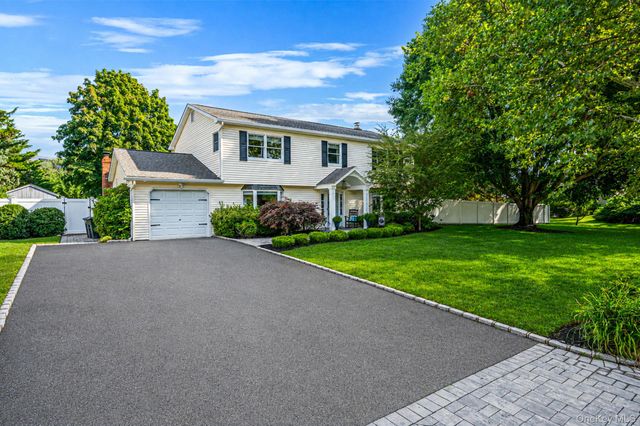 64 Plymouth Avenue, Mount Sinai, NY 11766