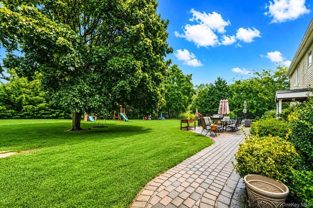 64 Plymouth Avenue, Mount Sinai, NY 11766