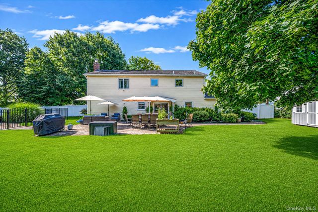 64 Plymouth Avenue, Mount Sinai, NY 11766