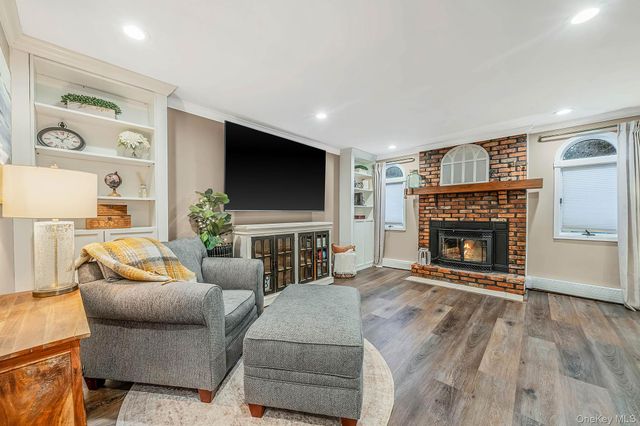 64 Plymouth Avenue, Mount Sinai, NY 11766