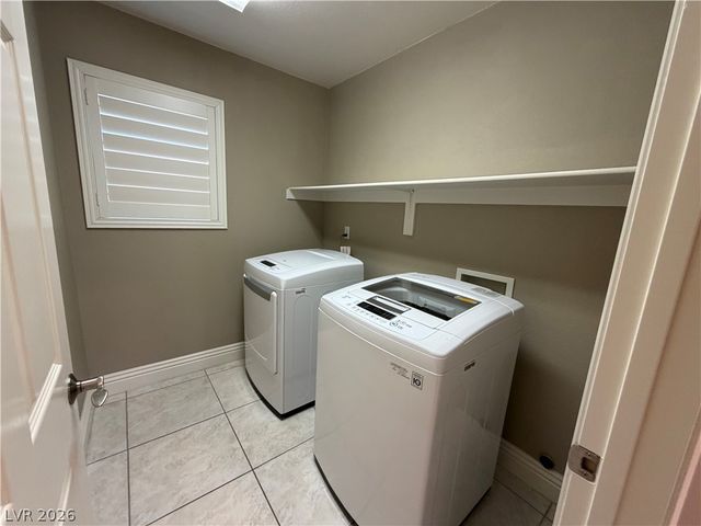 9239 CAMDEN HEIGHTS Court, Las Vegas, NV 89123