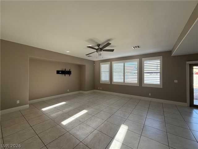 9239 CAMDEN HEIGHTS Court, Las Vegas, NV 89123