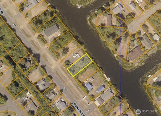 558 Point Brown Ave SE, Ocean Shores, WA 98569