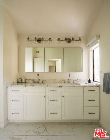 1248 23rd Street 1, Santa Monica, CA 90404