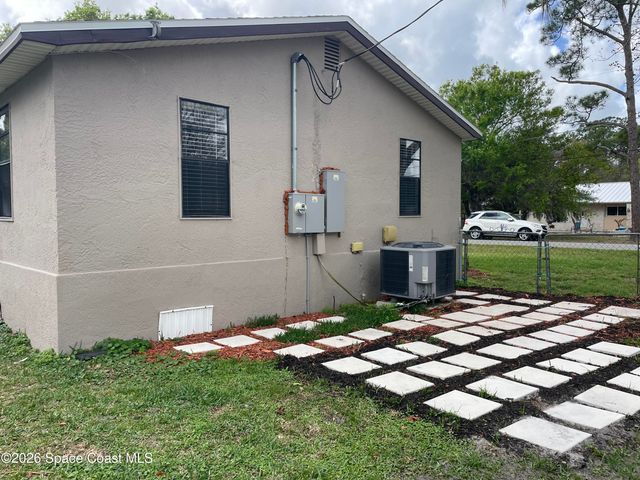 2365 Cottonwood Avenue, West Melbourne, FL 32904