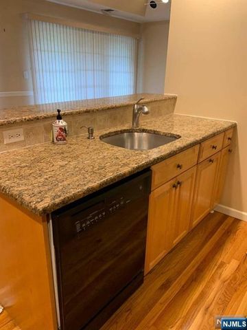 305 Central Park Place, Ramsey, NJ 07446