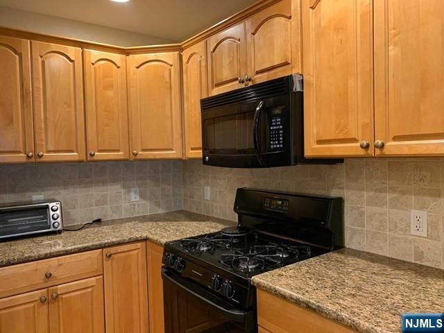 305 Central Park Place, Ramsey, NJ 07446