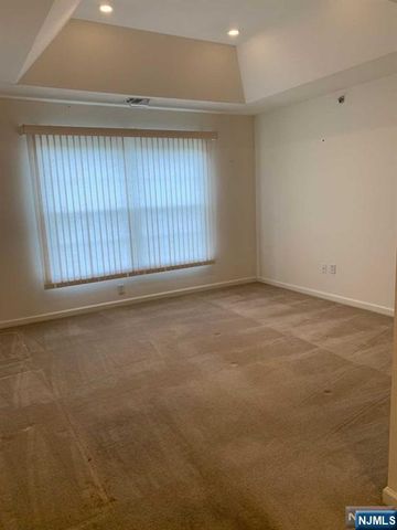305 Central Park Place, Ramsey, NJ 07446