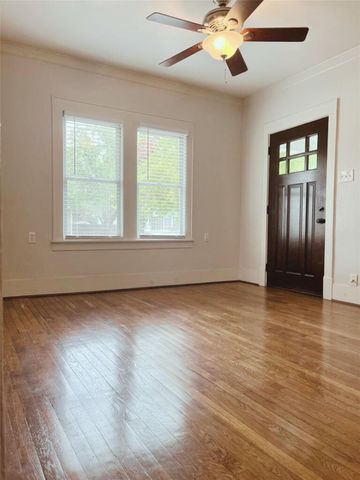 1142 Dunbar Street, Houston, TX 77009