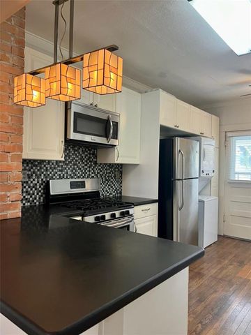 1142 Dunbar Street, Houston, TX 77009