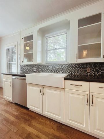 1142 Dunbar Street, Houston, TX 77009