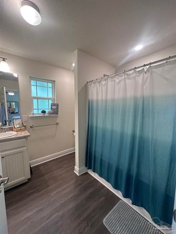 5217 Saufley Field Rd, Pensacola, FL 32526