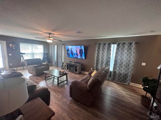 5217 Saufley Field Rd, Pensacola, FL 32526