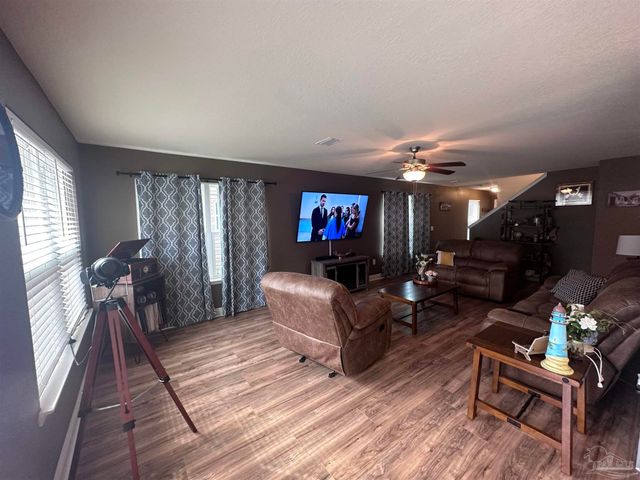5217 Saufley Field Rd, Pensacola, FL 32526