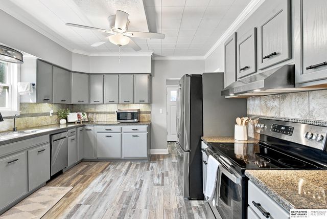 6310 Wirt Street, Omaha, NE 68104