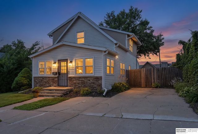 6310 Wirt Street, Omaha, NE 68104
