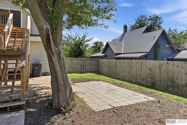 6310 Wirt Street, Omaha, NE 68104