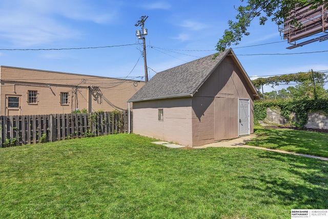 6310 Wirt Street, Omaha, NE 68104