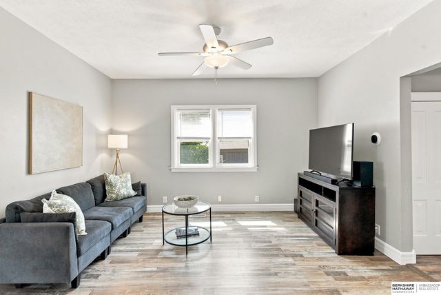 6310 Wirt Street, Omaha, NE 68104