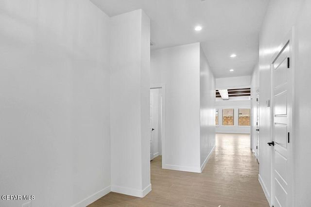 3752 Peak Place, El Paso, TX 79938